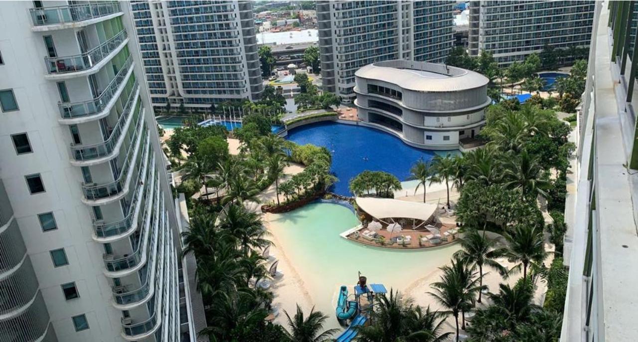 Paranaque City Azure Urban Resort מראה חיצוני תמונה