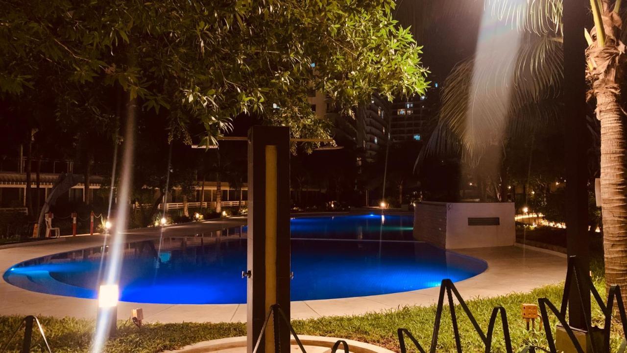 Paranaque City Azure Urban Resort מראה חיצוני תמונה